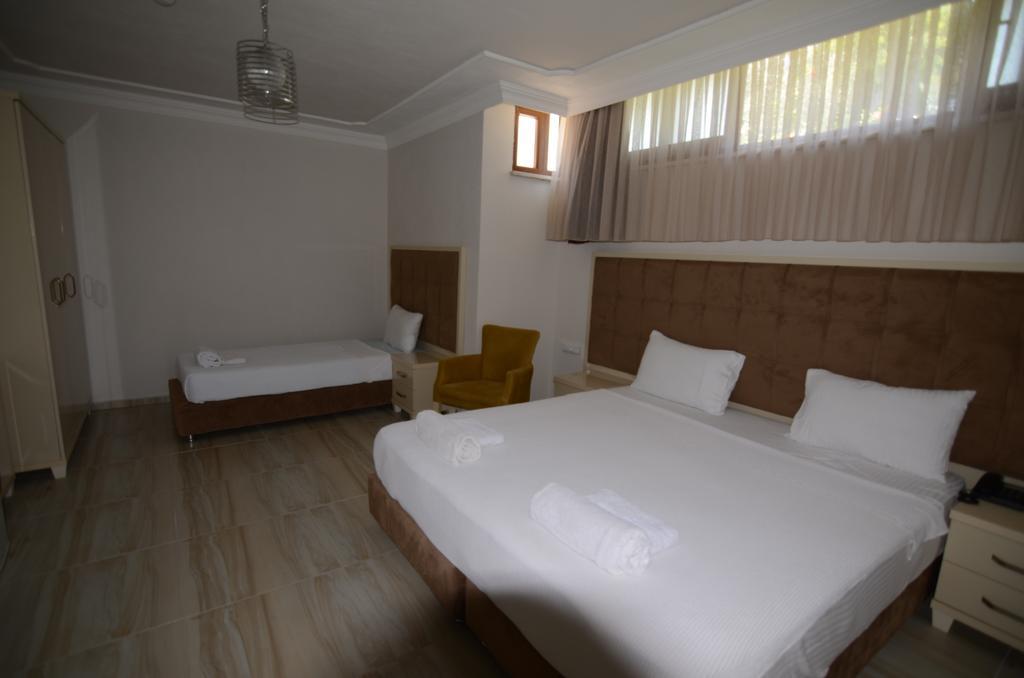 Funda Hotel Гьочек Екстериор снимка