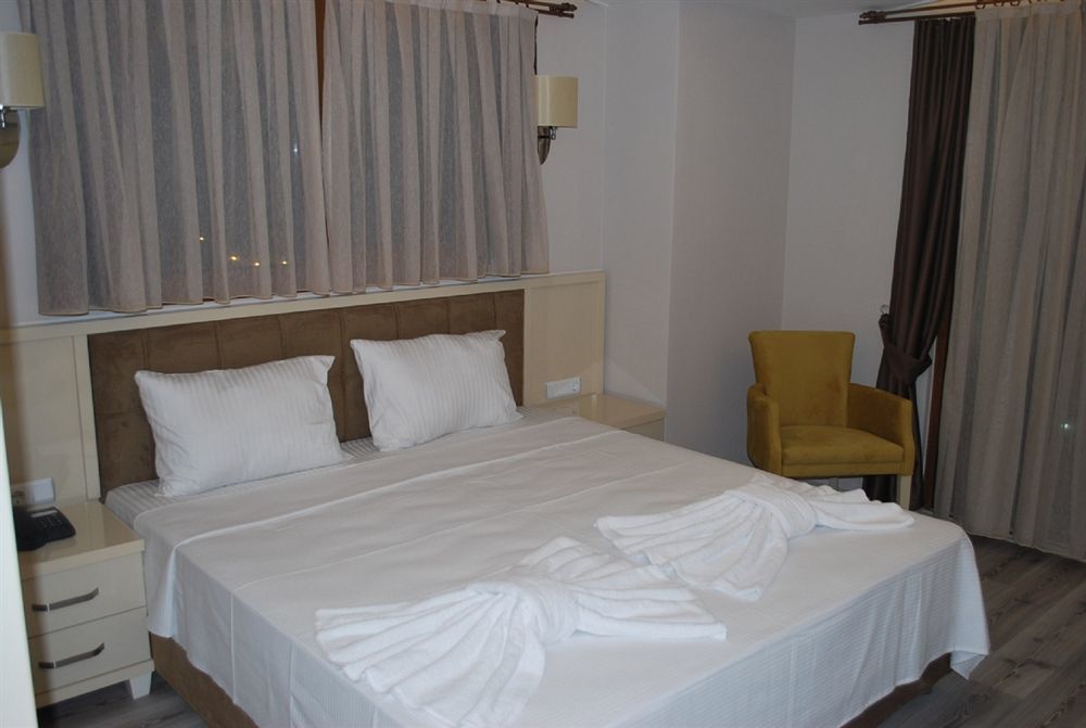 Funda Hotel Гьочек Екстериор снимка