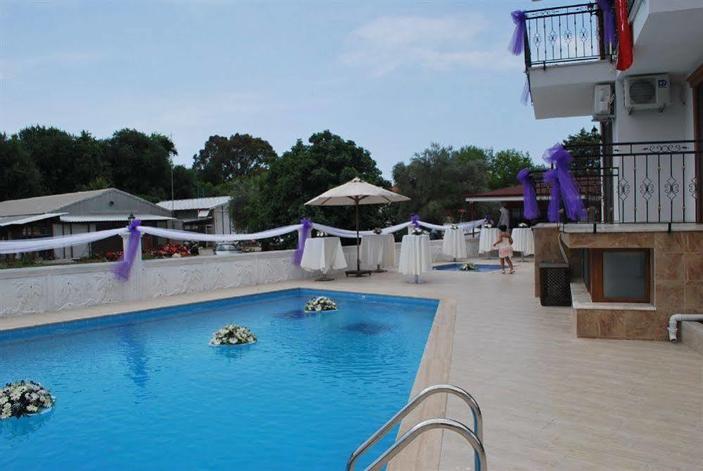 Funda Hotel Гьочек Екстериор снимка